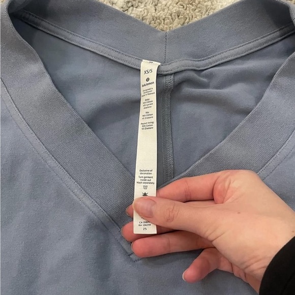 Lululemon jacket - Picture 5 of 6